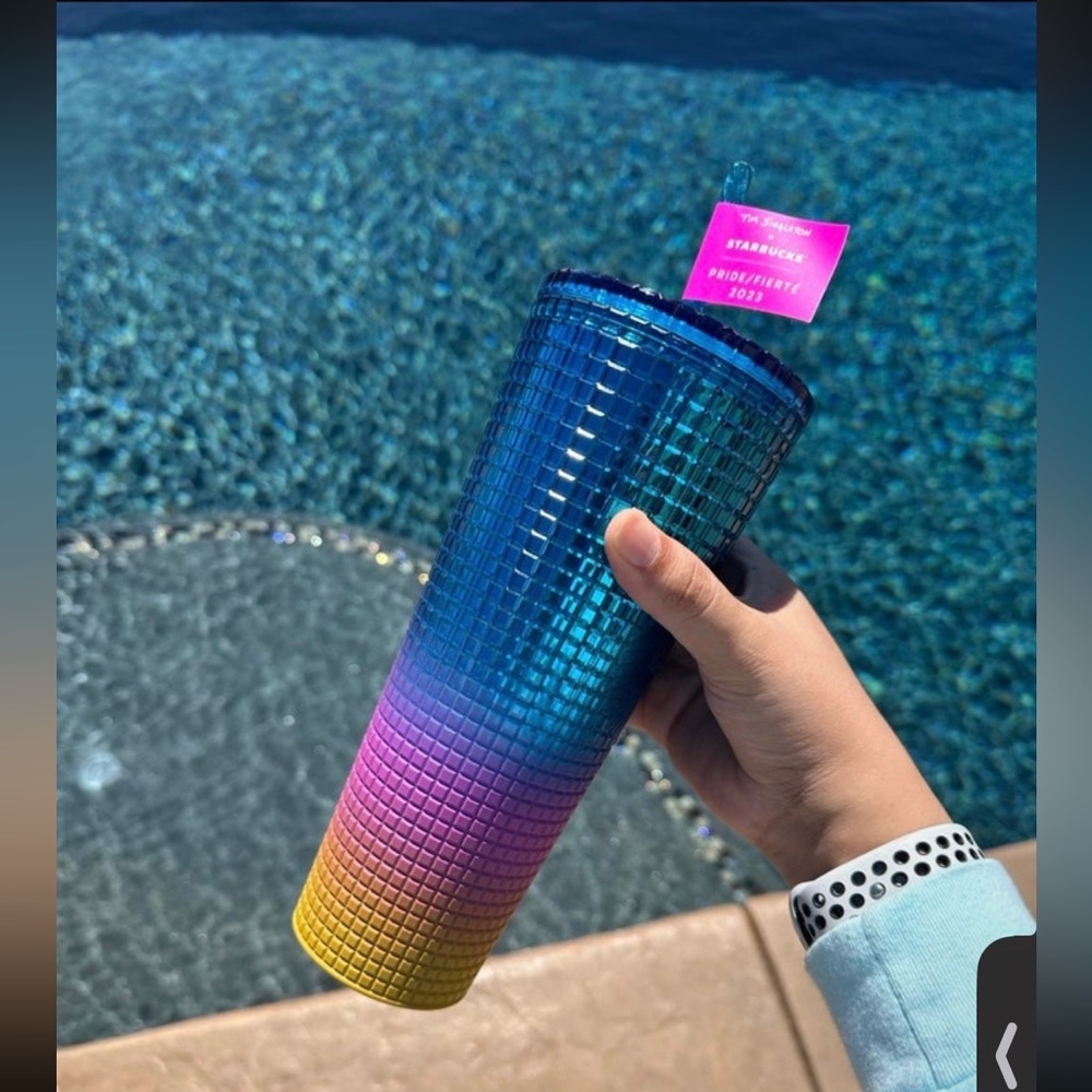 Starbucks +Tim Singleton 2023 PRIDE Rainbow 🌈 Tumbler Venti Gradient Grid Desi - Picture 5 of 6